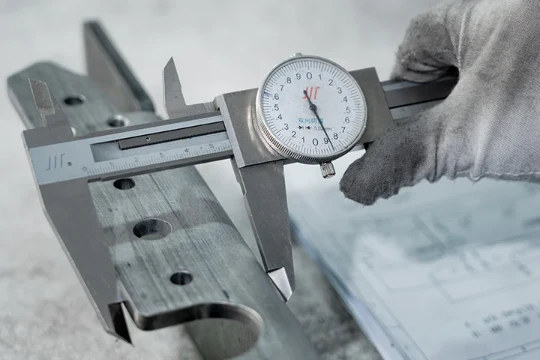 Équipement d'essai de précision